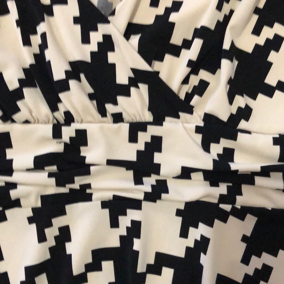 J.T.B black and off white tunic - Picture 4 of 5